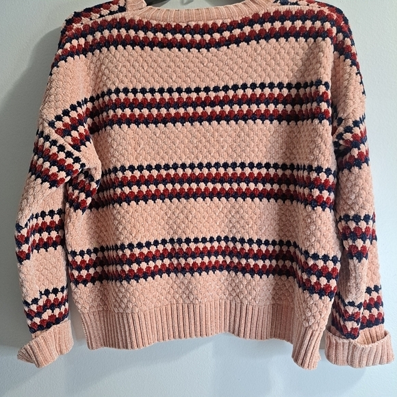 Forever 21 Fuzzy Sweater Size Medium Pink Red Blue - Picture 2 of 10